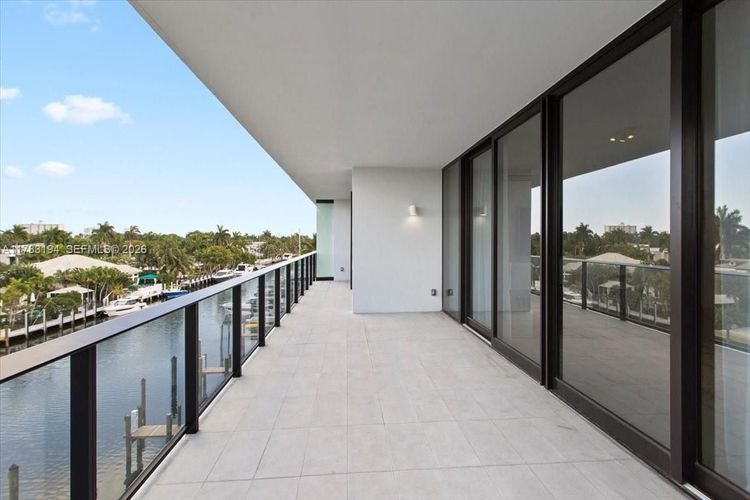 160 Marina Bay #403 image #13