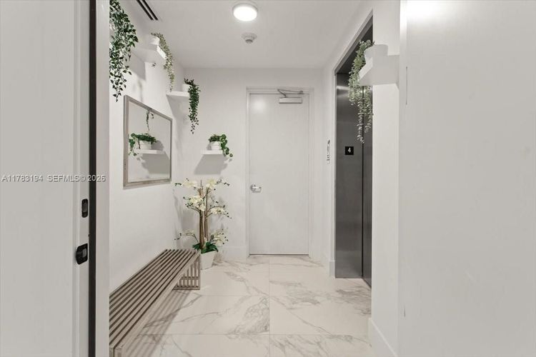 160 Marina Bay #403 image #14