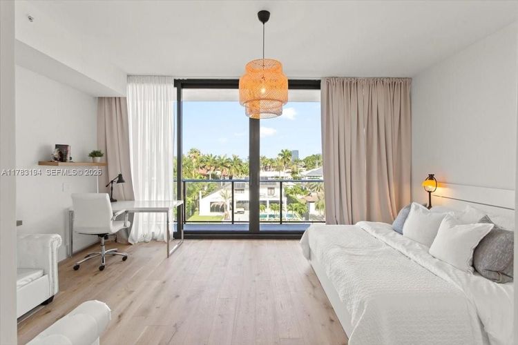 160 Marina Bay #403 image #16