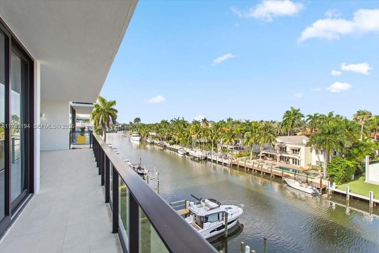 160 Marina Bay #403 image #17