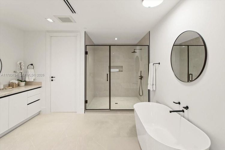 160 Marina Bay #403 image #18