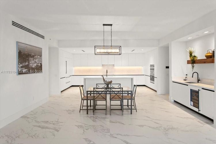 160 Marina Bay #403 image #6