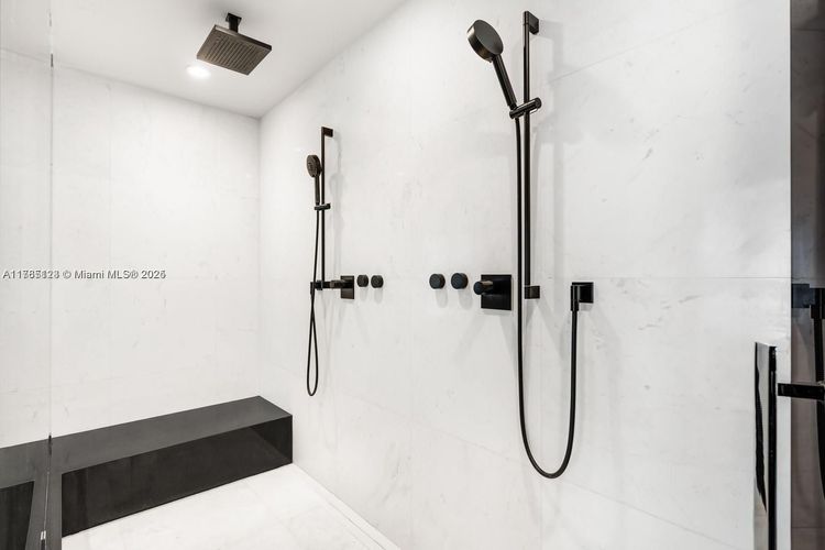 Porsche Design Tower #701 image #14