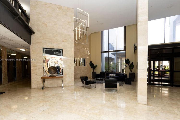 Commodore Plaza - Tower #511 image #34