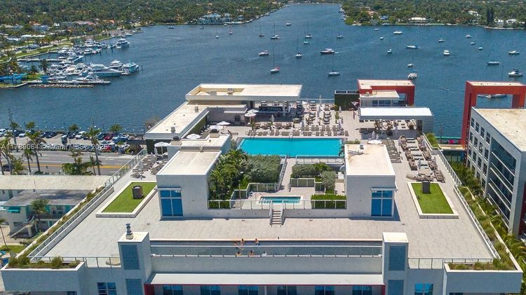 Costa Hollywood #S323 image #24