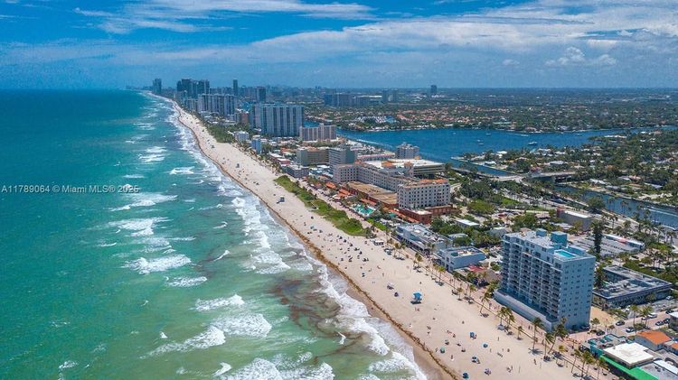 Costa Hollywood #S323 image #27