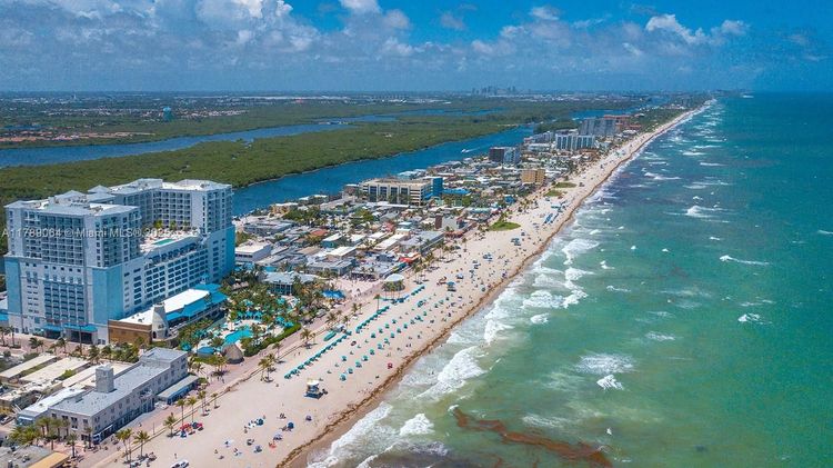 Costa Hollywood #S323 image #28