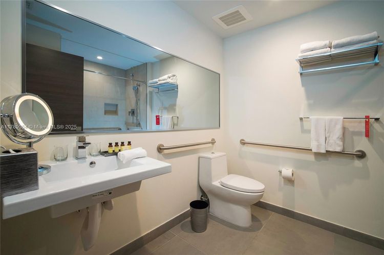 Costa Hollywood #S323 image #41