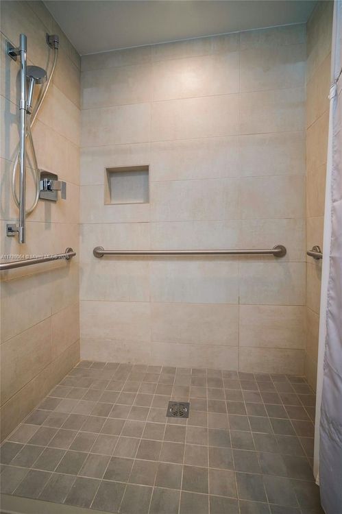 Costa Hollywood #S323 image #42