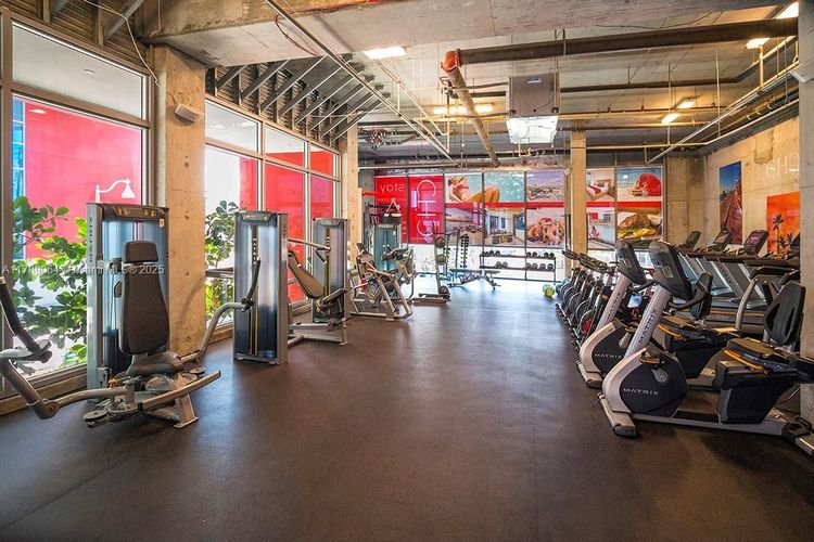 Costa Hollywood #S323 image #8