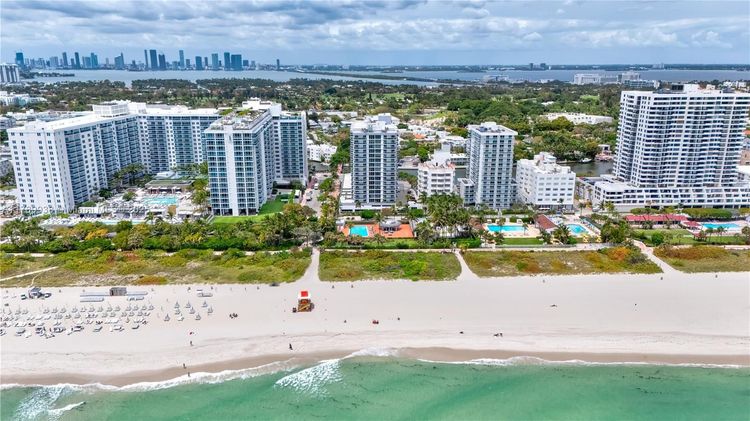 The Riviera Condo #705 image #22