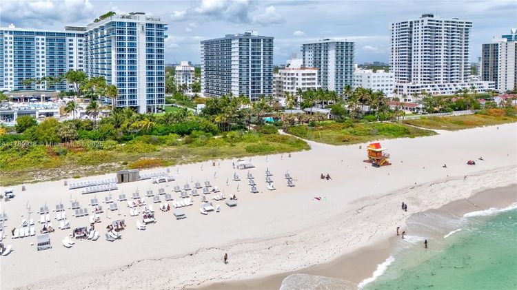 The Riviera Condo #705 image #23