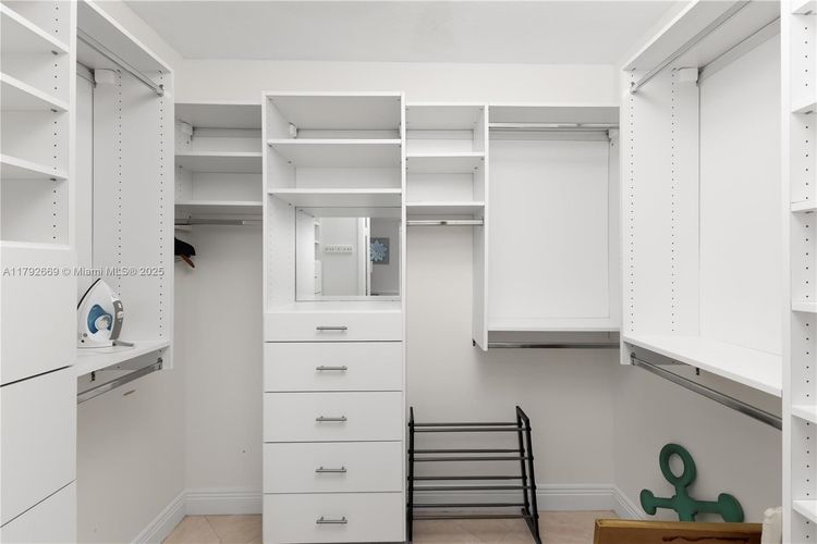 Champlain Towers East #8J image #29