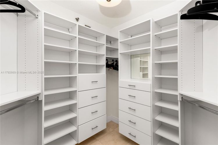 Champlain Towers East #8J image #33