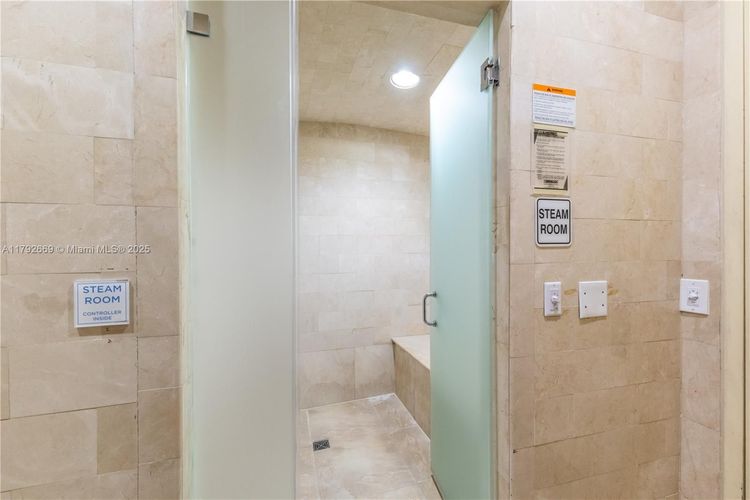 Champlain Towers East #8J image #39