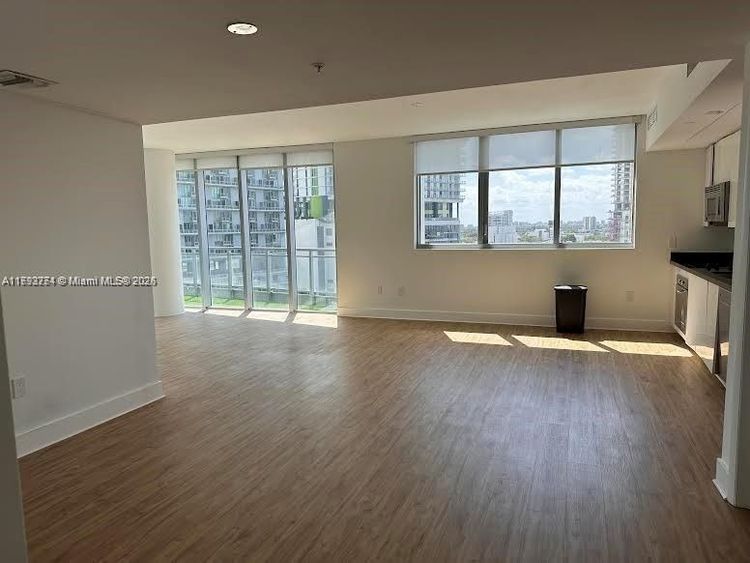 Mint #1105 image #11