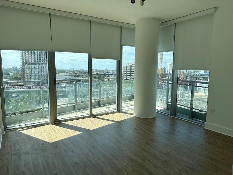 Mint #1105 image #23