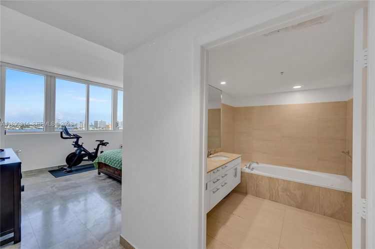 Blue Bay Tower #PH1601 image #25