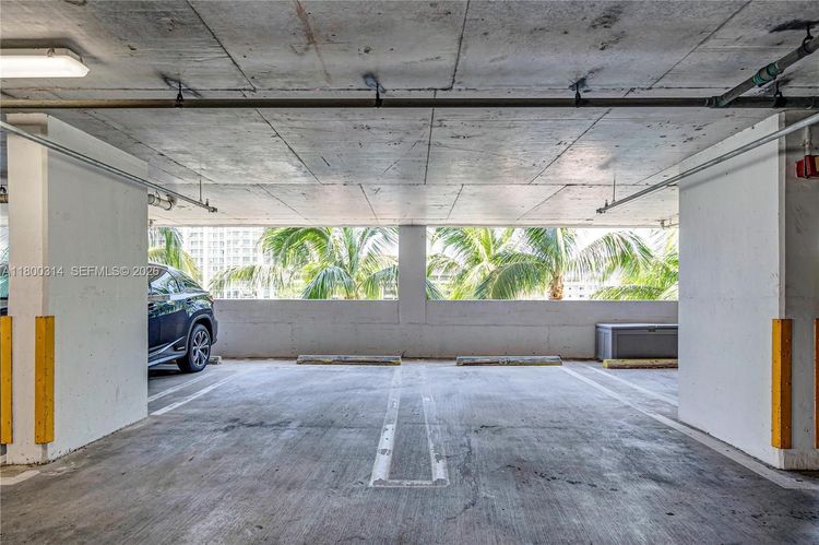 Blue Bay Tower #PH1601 image #42