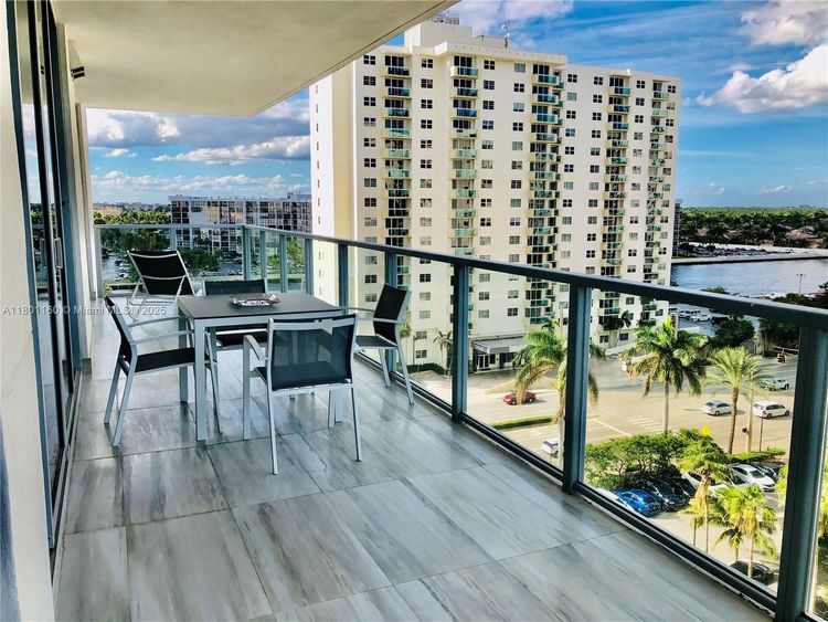 Ocean Palms Hollywood #801 image #13