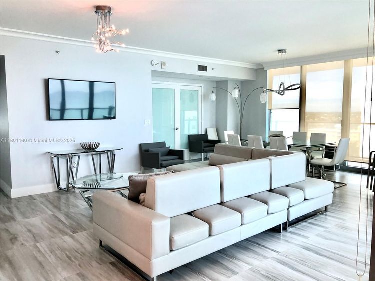 Ocean Palms Hollywood #801 image #6