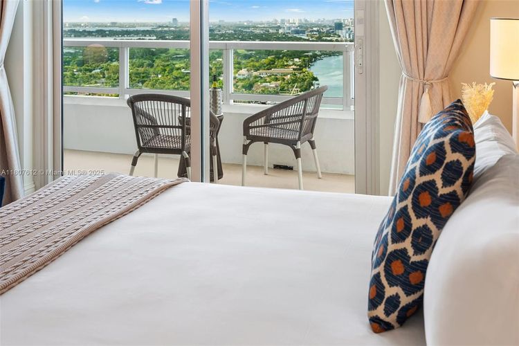 Fontainebleau II Tresor #3505 image #14