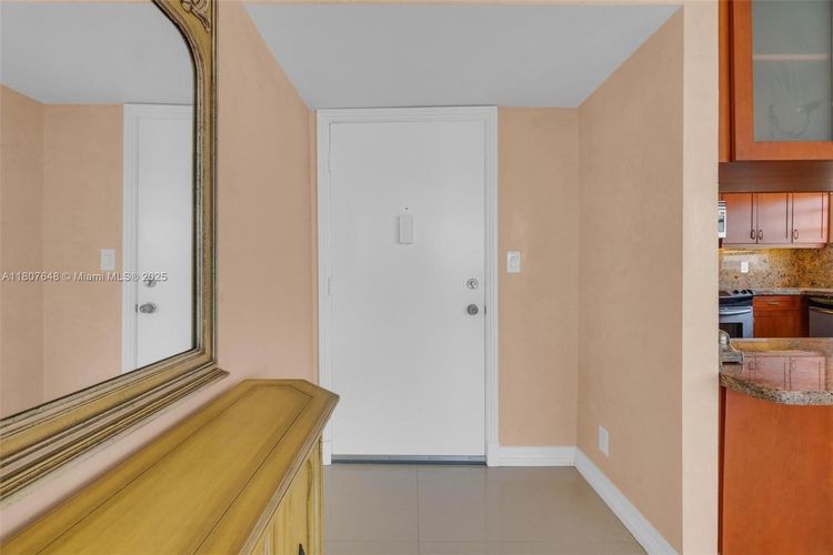 Imperial Towers #538 image #10