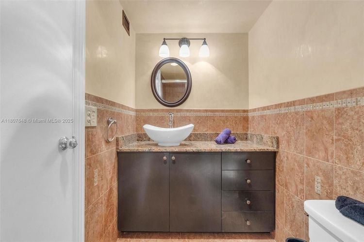 Imperial Towers #538 image #23