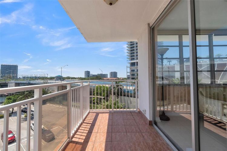 Imperial Towers #538 image #25