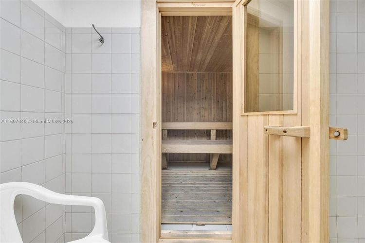 Imperial Towers #538 image #36