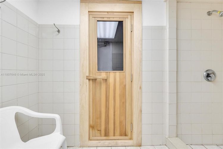 Imperial Towers #538 image #38