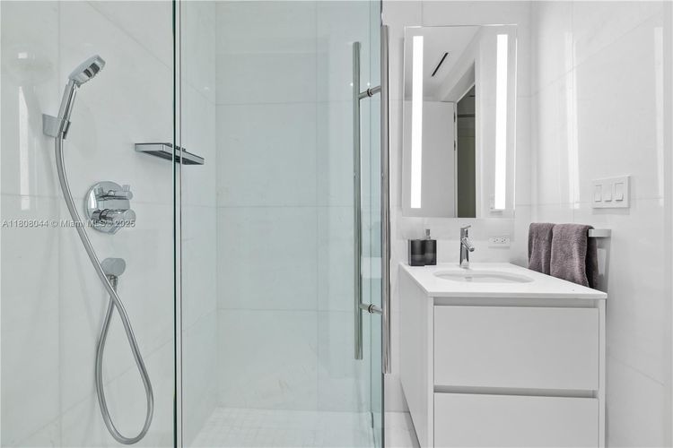 Aston Martin Residences #3104 image #39