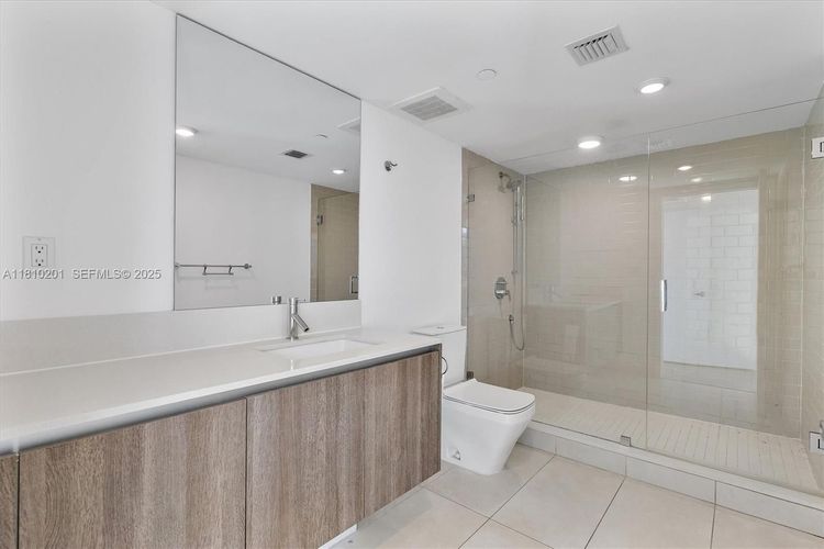 The Club at Bay Harbor #707 image #15