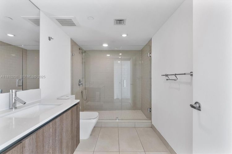 The Club at Bay Harbor #707 image #16