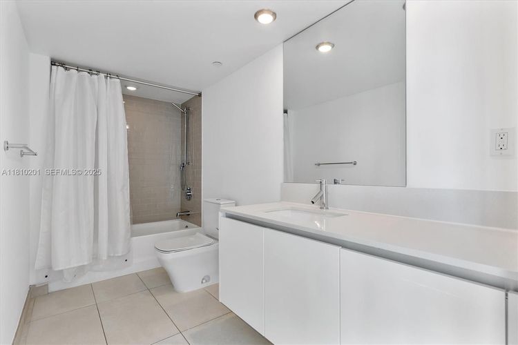 The Club at Bay Harbor #707 image #31