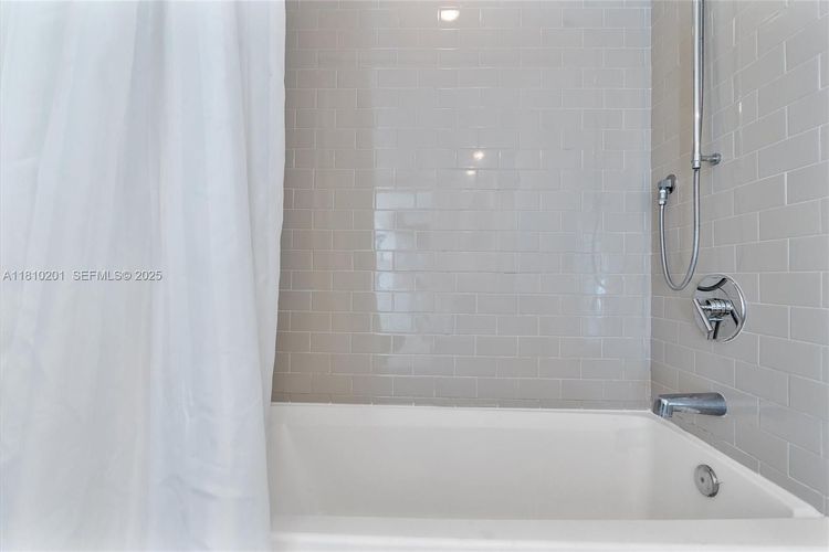 The Club at Bay Harbor #707 image #33