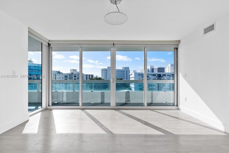 The Club at Bay Harbor #707 image #6