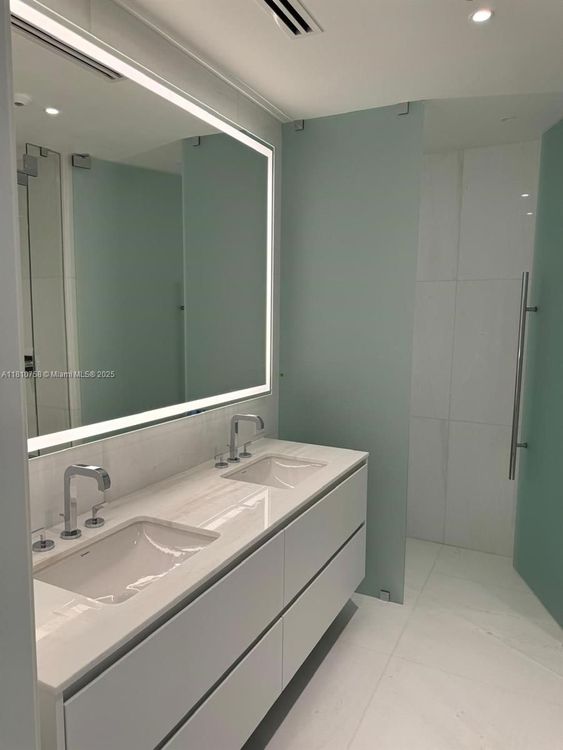 Aston Martin Residences #1805 image #16