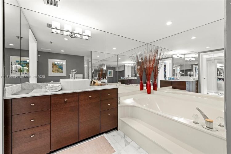 Nine Island Avenue #505 image #23