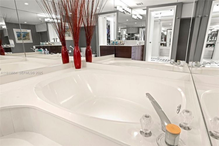 Nine Island Avenue #505 image #26