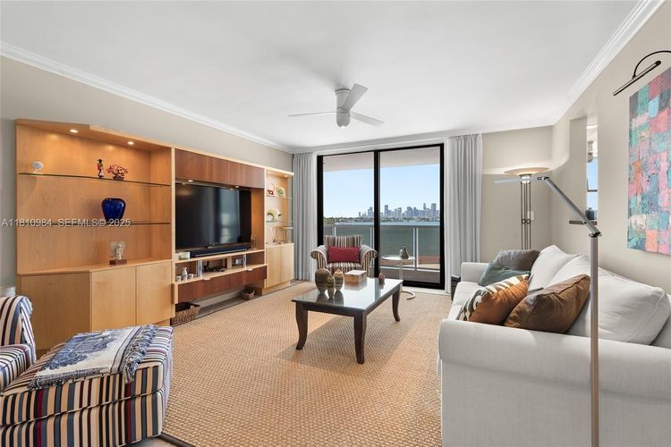 Nine Island Avenue #505 image #9