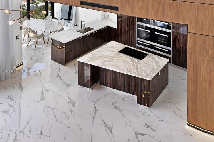 Porsche Design Tower #4603 image #15