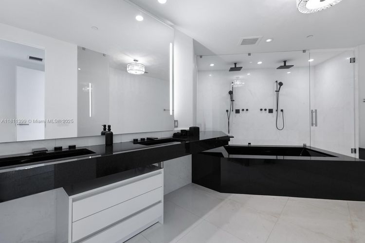 Porsche Design Tower #4603 image #21