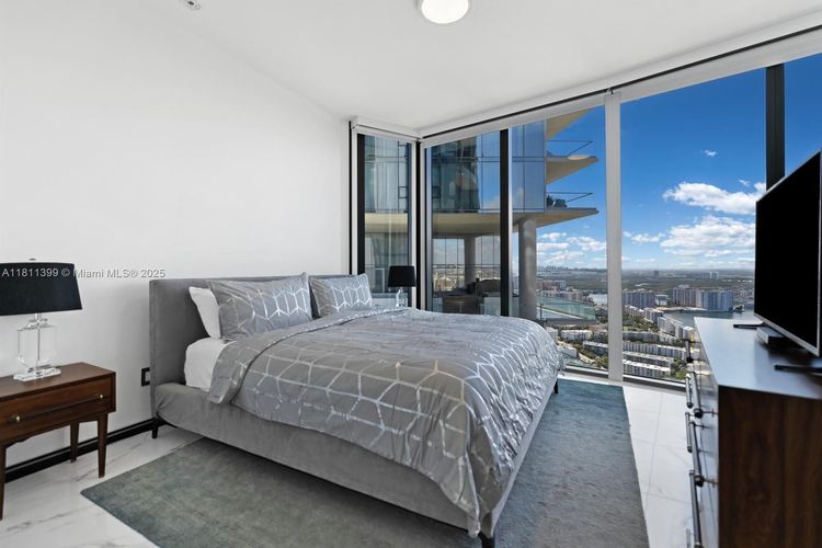 Porsche Design Tower #4603 image #23