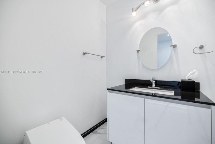 Porsche Design Tower #4603 image #27