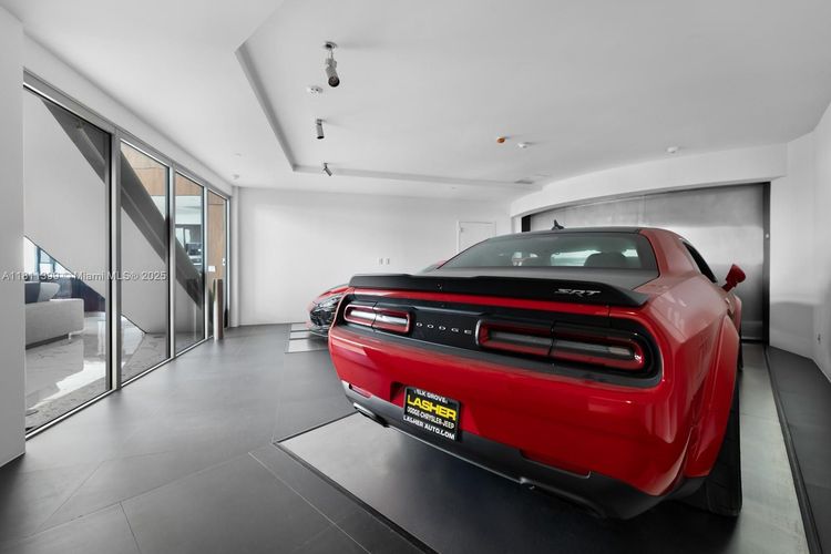 Porsche Design Tower #4603 image #28