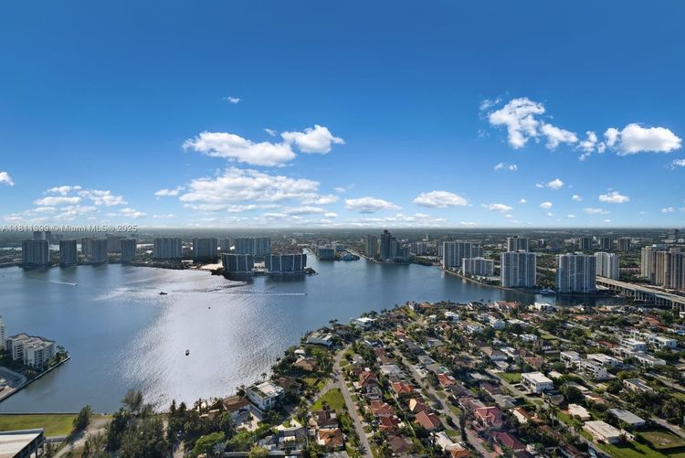 Porsche Design Tower #4603 image #36