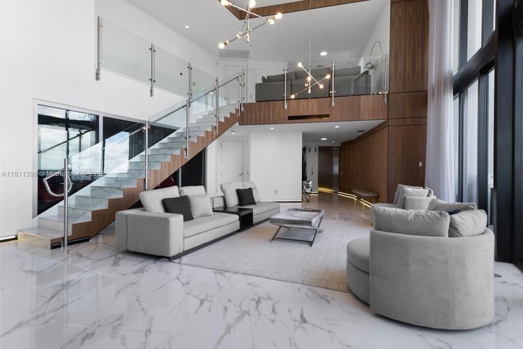 Porsche Design Tower #4603 image #9