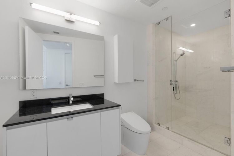 Porsche Design Tower #1703 image #23