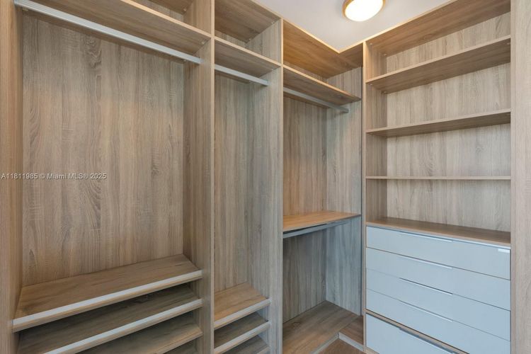 Porsche Design Tower #1703 image #24